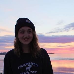 Meet your Posher, Chloe